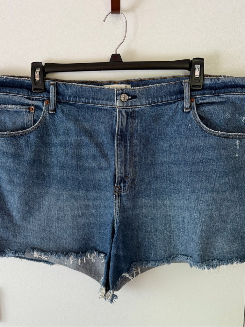 Abercrombie & Fitch High Rise Four Inch Mom Short